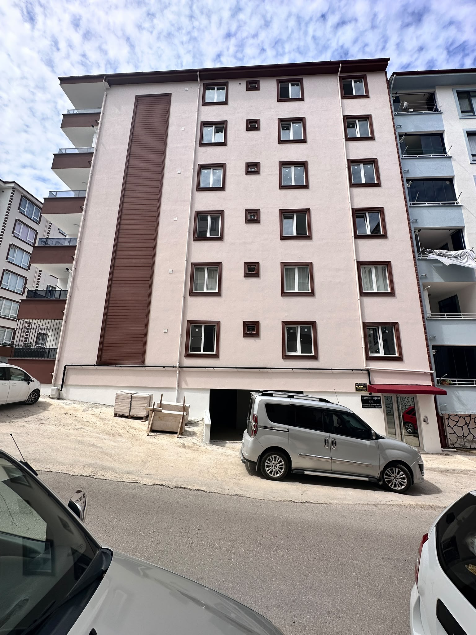 MABEL'DEN-BULANCAK MAH. MERKEZİ KONUM 3+1 KİRALIK DAİRE
